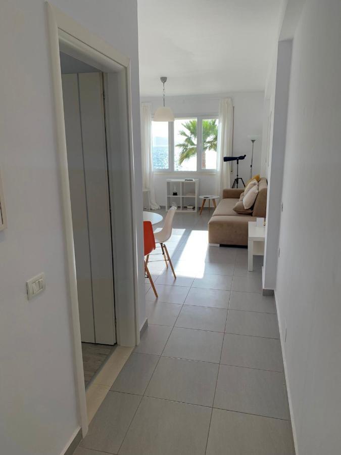 Loli Apartment Luxury White Residence Sarandë エクステリア 写真