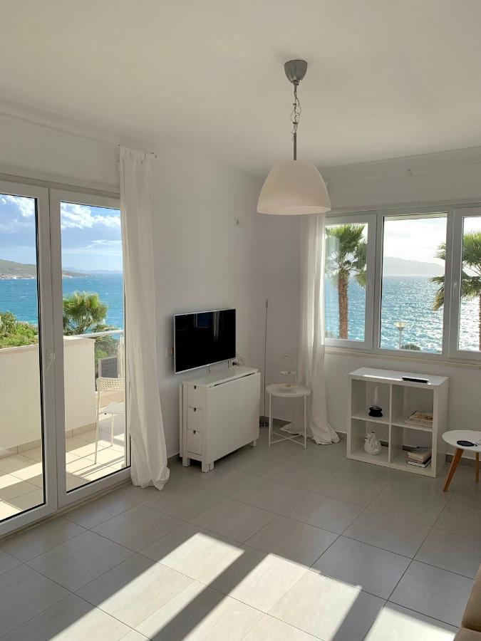 Loli Apartment Luxury White Residence Sarandë エクステリア 写真