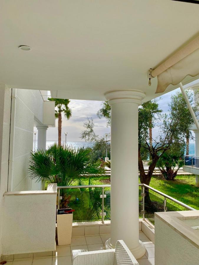 Loli Apartment Luxury White Residence Sarandë エクステリア 写真