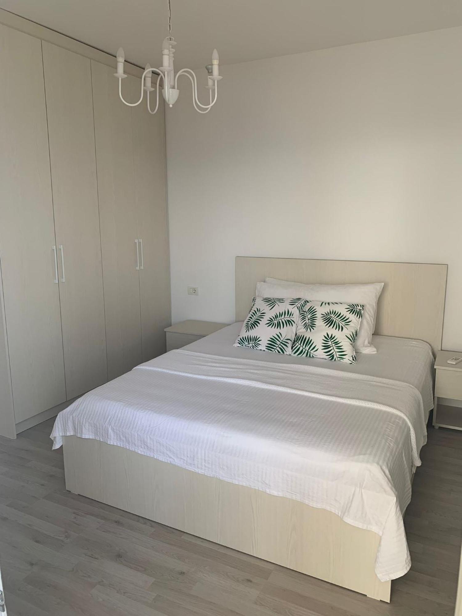 Loli Apartment Luxury White Residence Sarandë エクステリア 写真