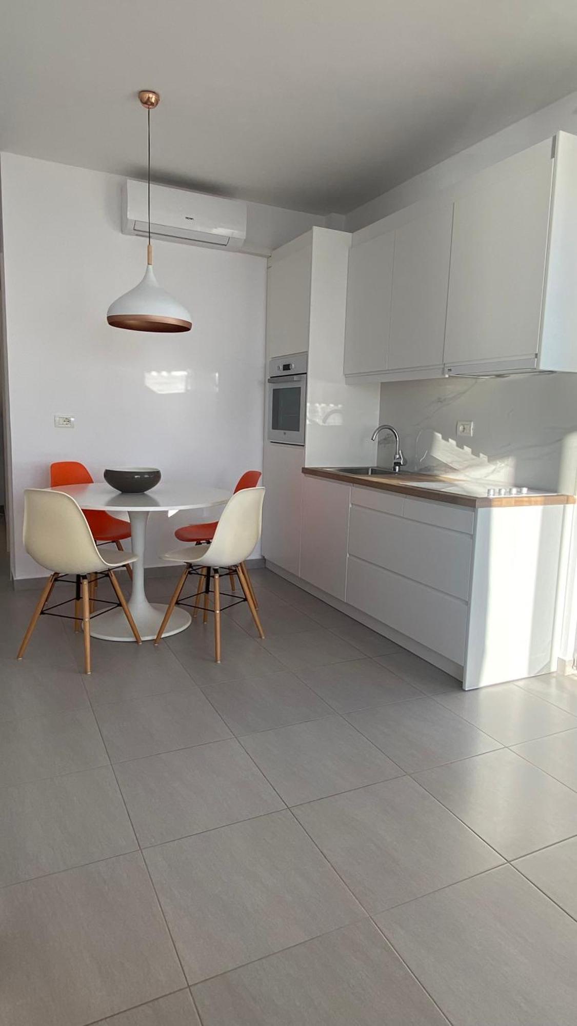 Loli Apartment Luxury White Residence Sarandë エクステリア 写真